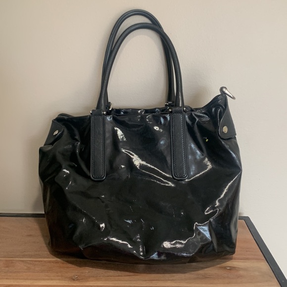 TOD’S Black Patent Shoulder Bag - Picture 8 of 16